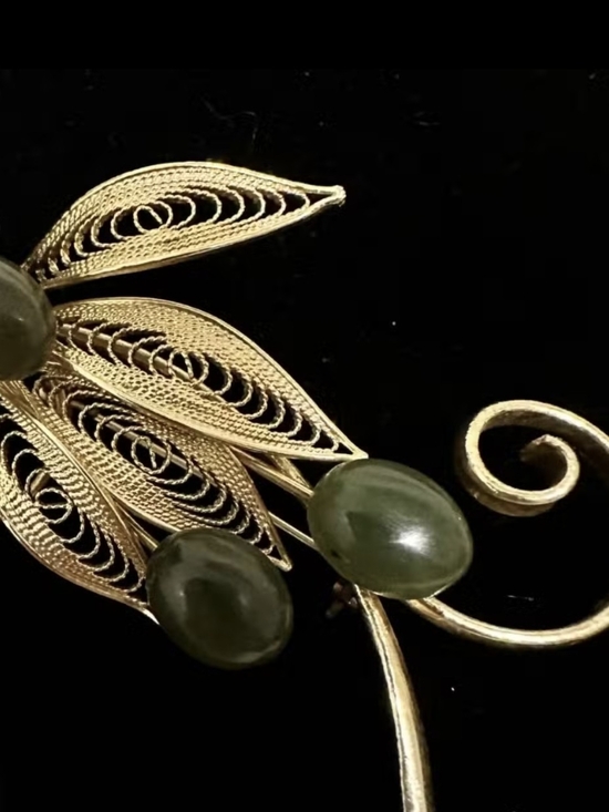 Jewelry - Gold Filigree Leaf Brooch with Green Stone Accents